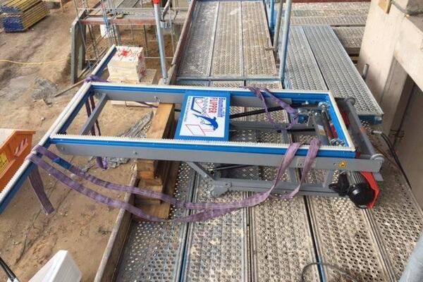 Minikraan voor gebruik op steigers